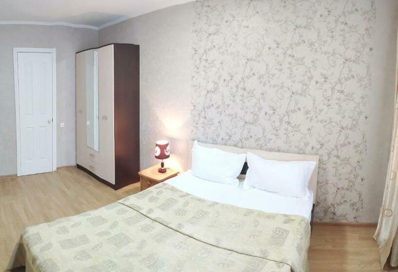 سوئیت با تخت بزرگ, City