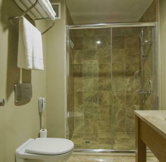 سوییت جونیور, Grand Nur Plaza