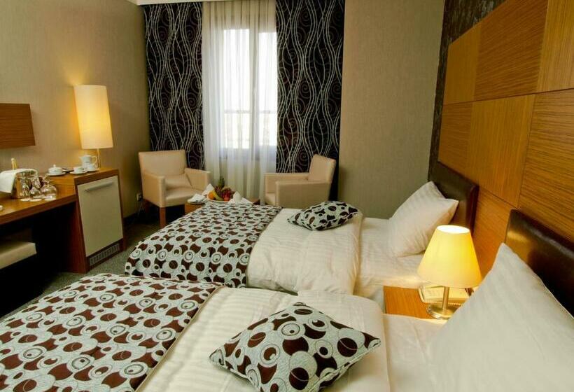 اتاق استاندارد, Grand Nur Plaza