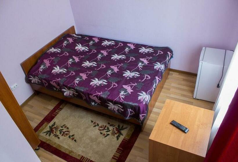 اتاق استاندارد, Tahar