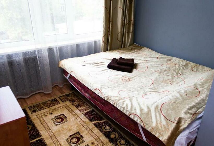 غرفة قياسية, Tahar