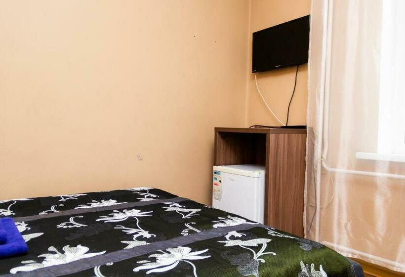 اتاق استاندارد, Tahar