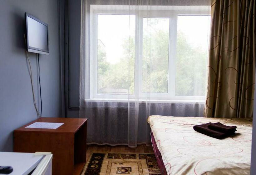 اتاق استاندارد, Tahar