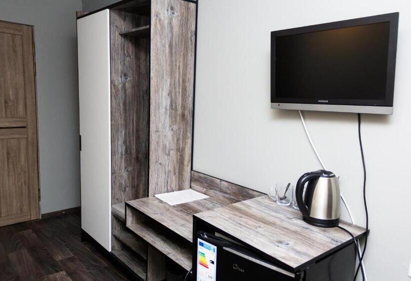 اتاق استاندارد, Tahar