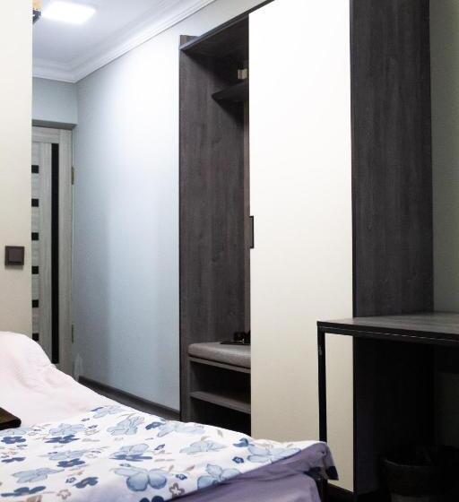 اتاق لوکس یک تخته, Tahar