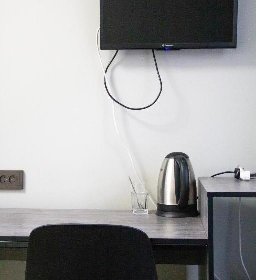 اتاق لوکس یک تخته, Tahar