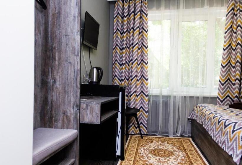 اتاق استاندارد, Tahar