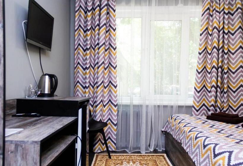 اتاق استاندارد, Tahar