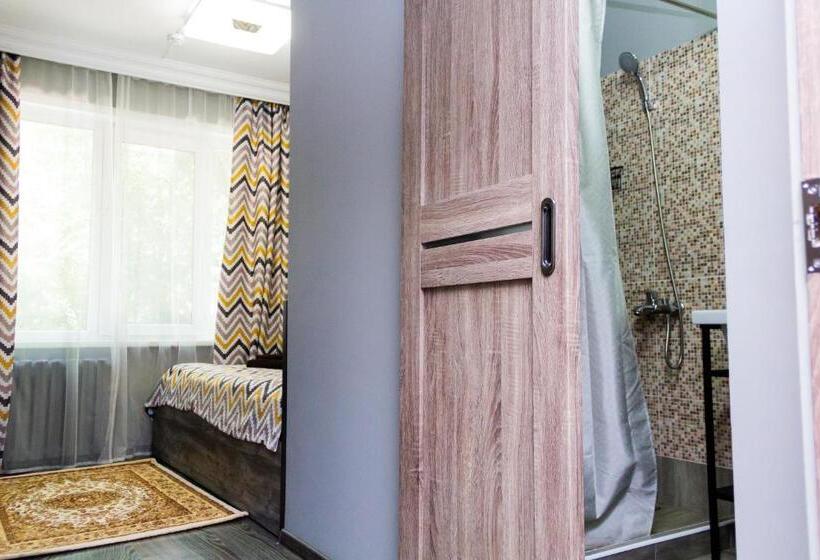 اتاق استاندارد, Tahar