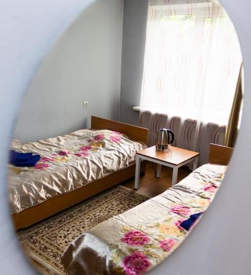 اتاق استاندارد, Tahar