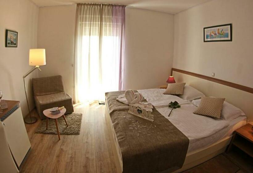 스탠다드 발코니 룸, Villa Badi