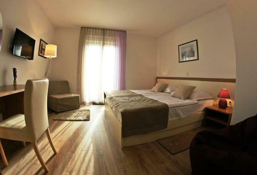 스탠다드 발코니 룸, Villa Badi