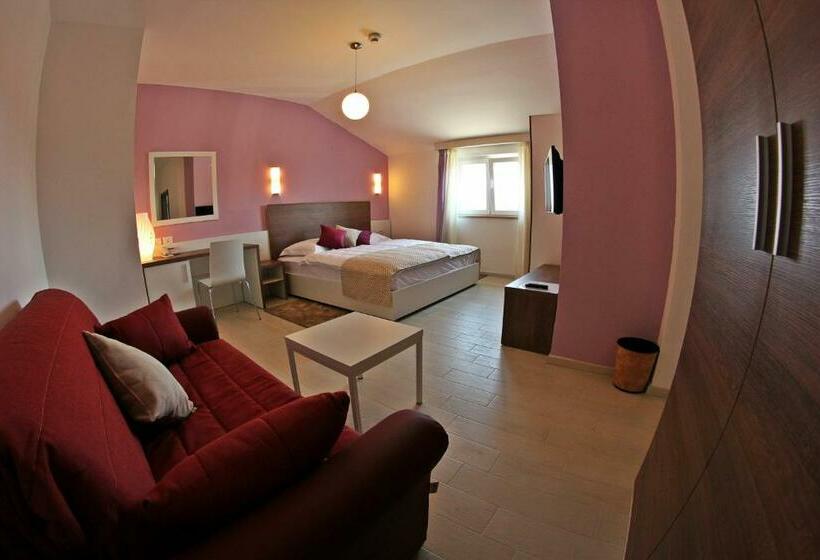 패밀리 룸, Villa Badi