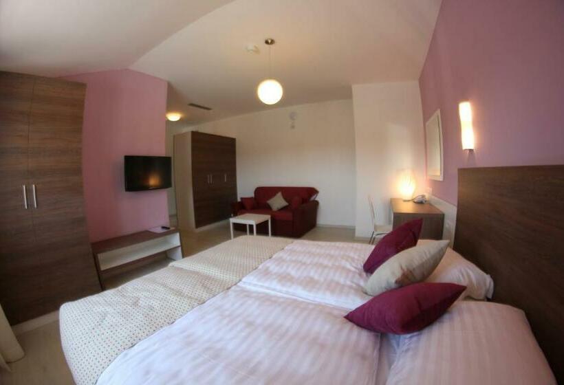 패밀리 룸, Villa Badi