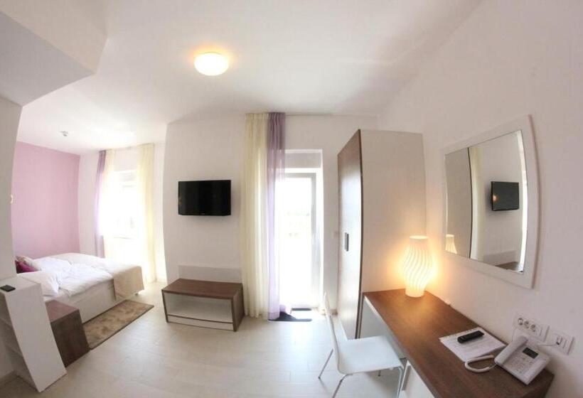 발코니 수피리어 룸, Villa Badi