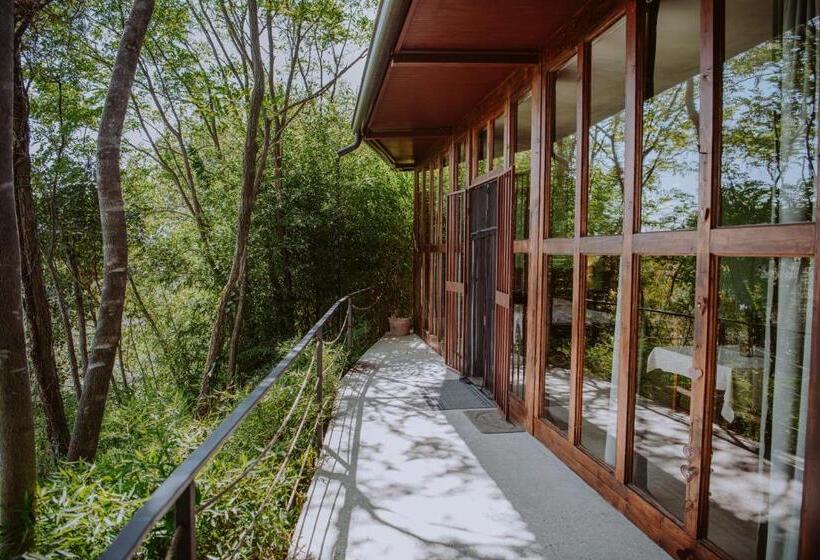 1 Bedroom Apartment Lake View, Villa Schindler