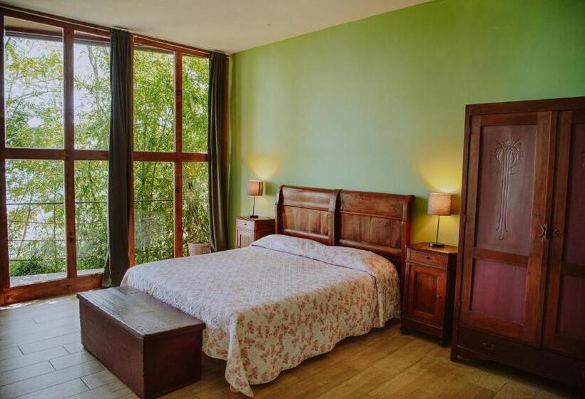 1 Bedroom Apartment Lake View, Villa Schindler