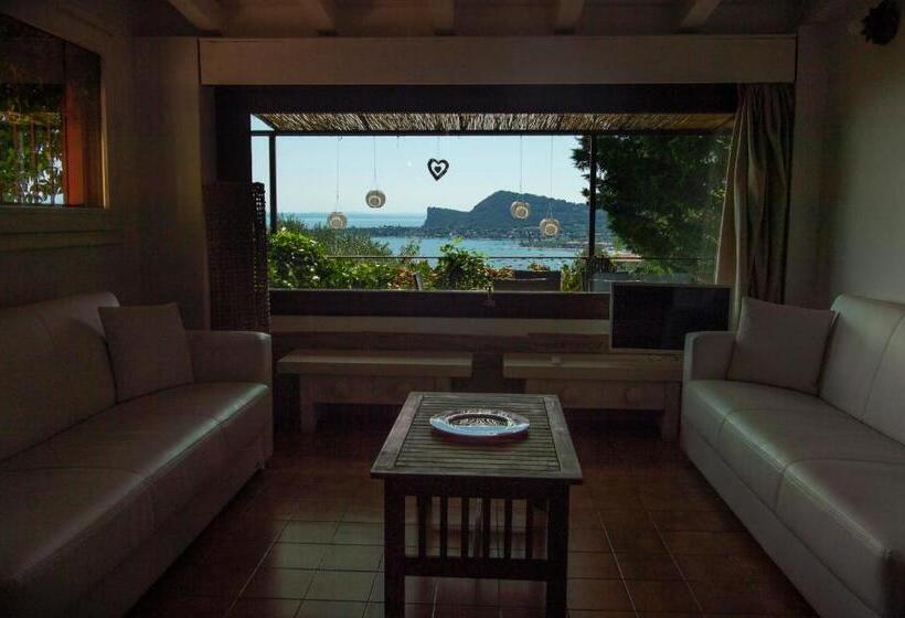 침실 1개 테라스 아파트, Villa Schindler