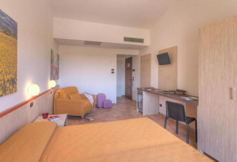 اتاق استاندارد سه نفره, Le Fiabe Hotel Resort