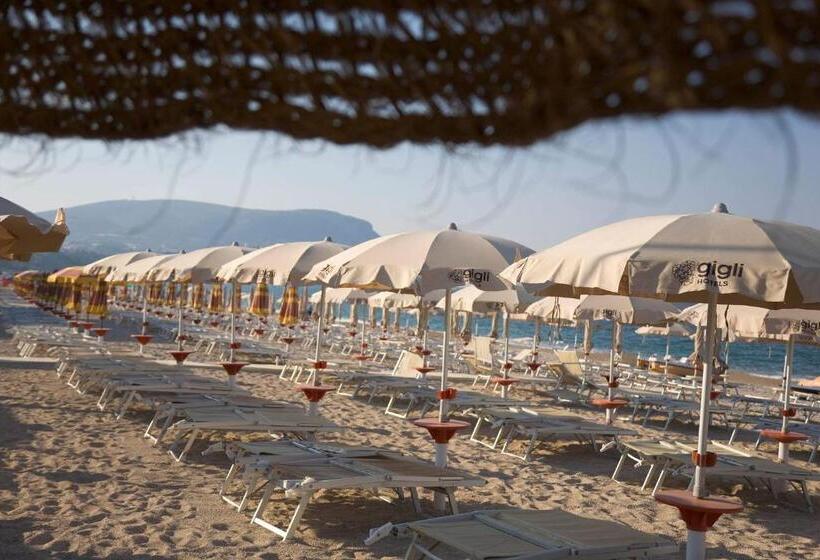 اتاق استاندارد چهار تخته, Le Fiabe Hotel Resort