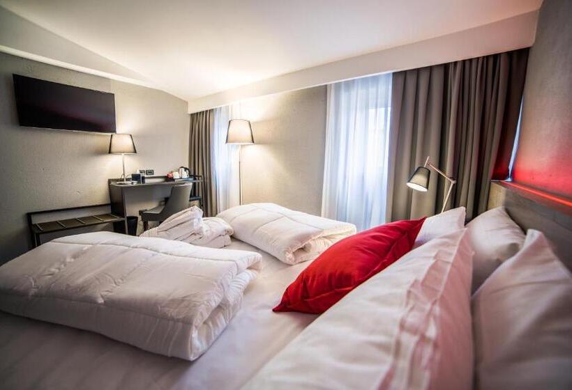 اتاق لوکس با بالکن, Locanda Al Vescovo