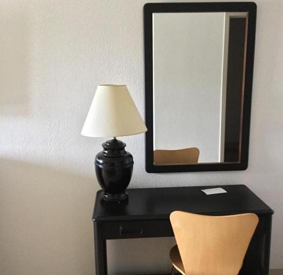 4인용 스탠다드 룸, Motel 6 Augusta, Ks