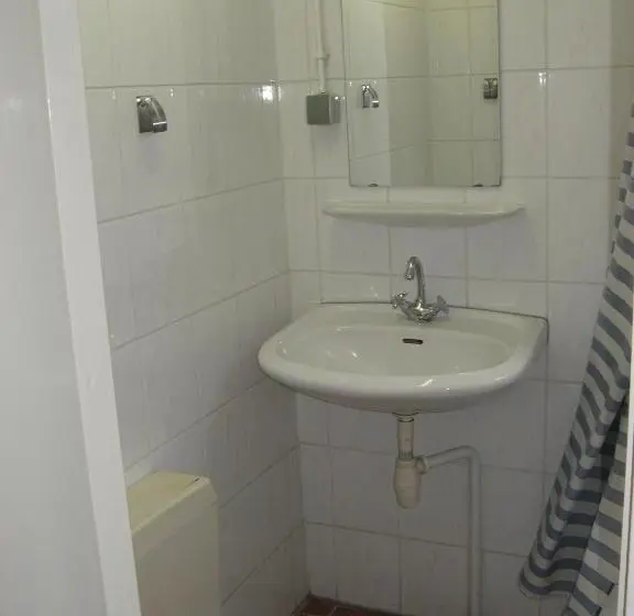 Comfort Yhden Hengen Huone, Bed & Breakfast Vlissingen