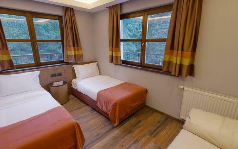 سوئیت 2 خوابه, Llogora Tourist Village