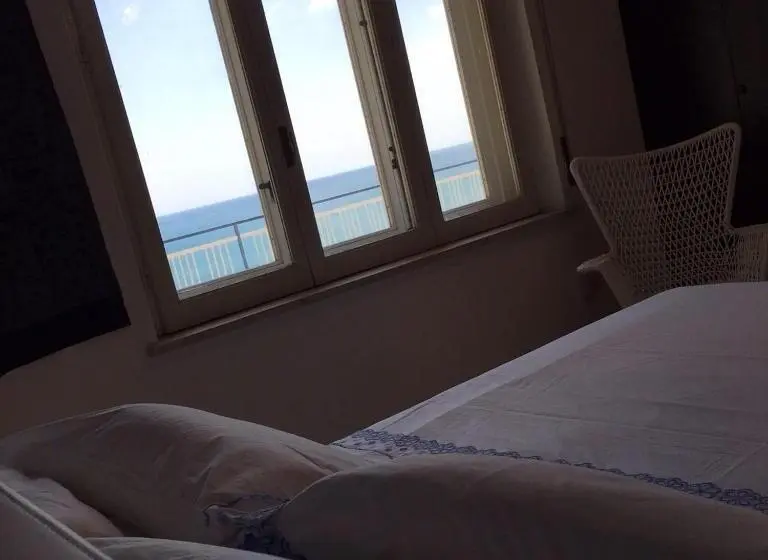سوییت جونیور با چشمانداز دریا, Blue Island Villa Caterina