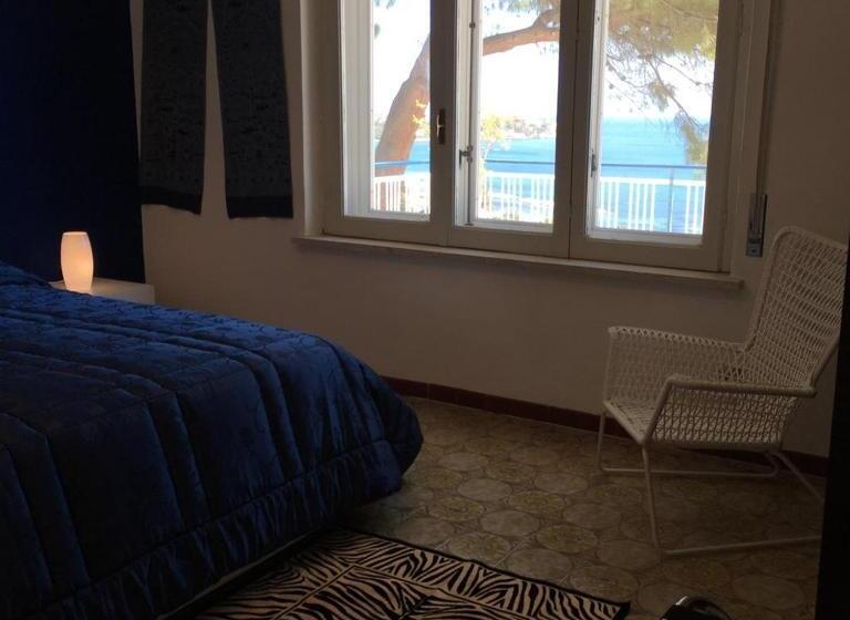 סוויטת ג'וניור נוף לים, Blue Island Villa Caterina