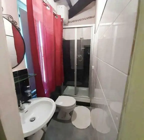 Pokój Czteroosobowy Standard, Casale Valentini