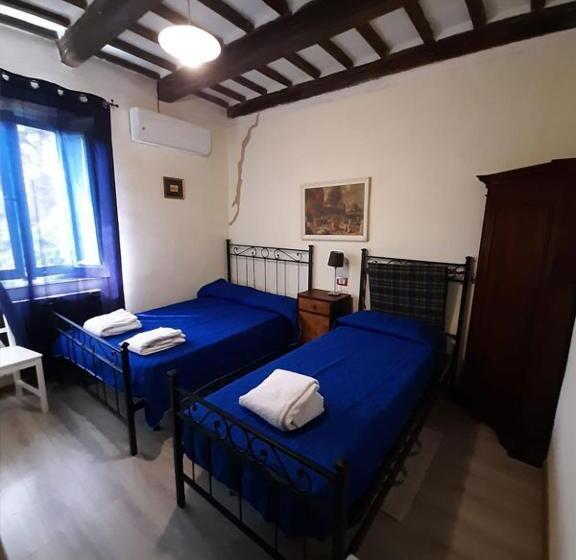 غرفة قياسية ثلاثية, Casale Valentini