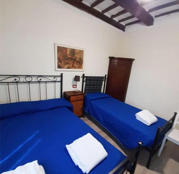 غرفة قياسية ثلاثية, Casale Valentini