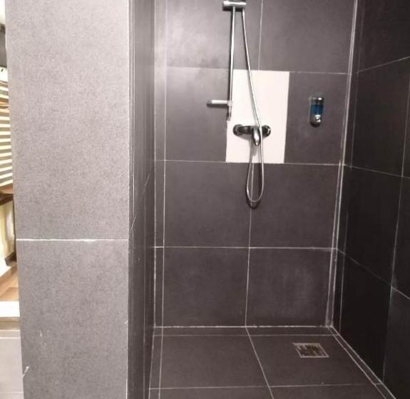 غرفة عائلية, Casale Valentini