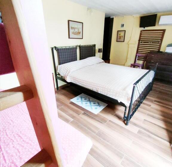 غرفة عائلية, Casale Valentini