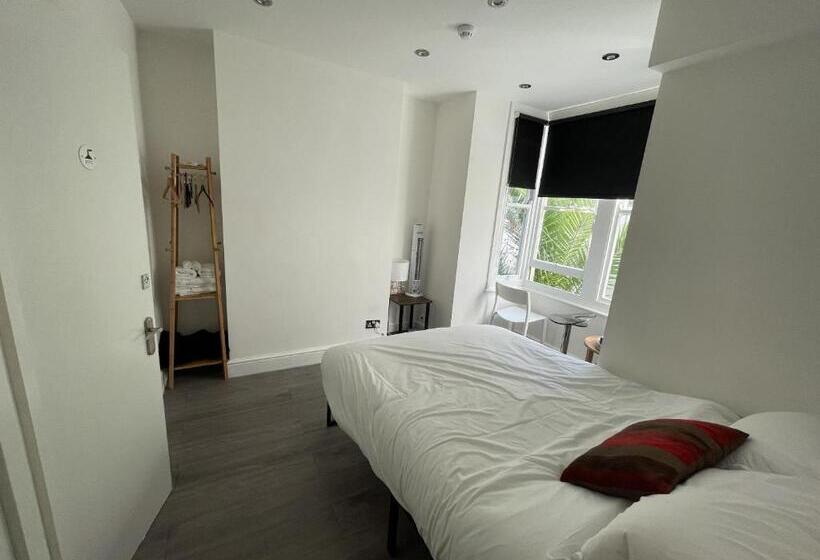 スタンダードルーム, Guest And The City