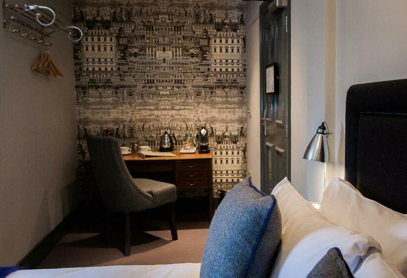 豪华房间, Hand & Flower