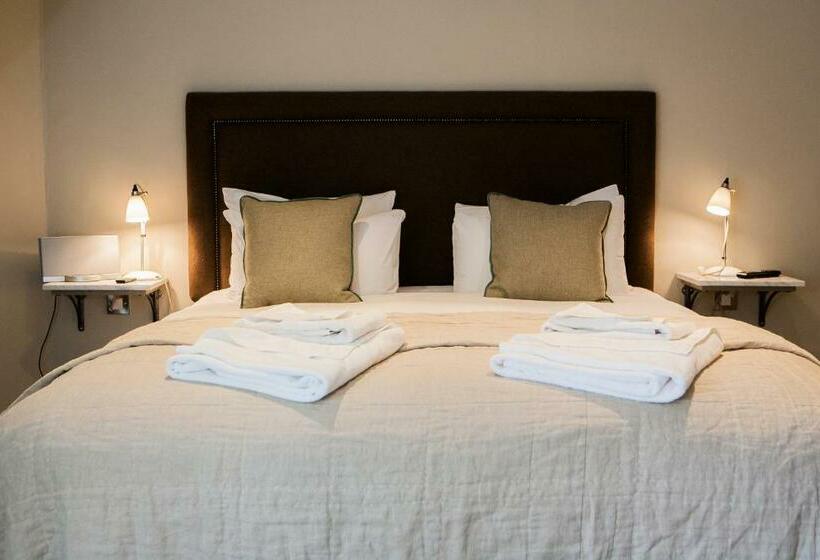 豪华家庭房间, Hand & Flower