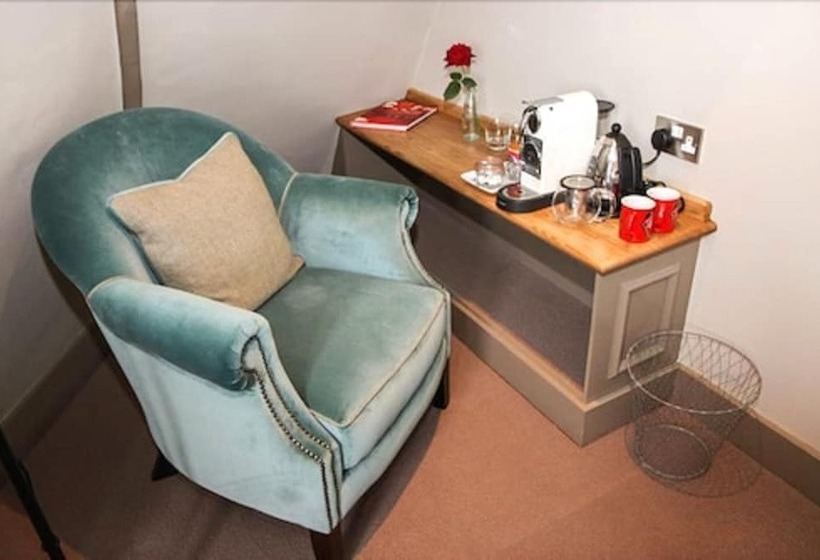 豪华房间, Hand & Flower