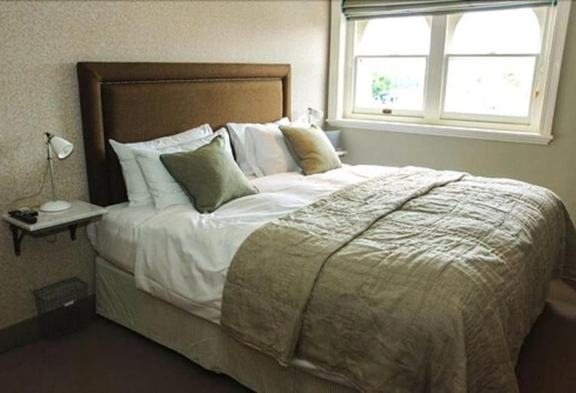 豪华房间, Hand & Flower