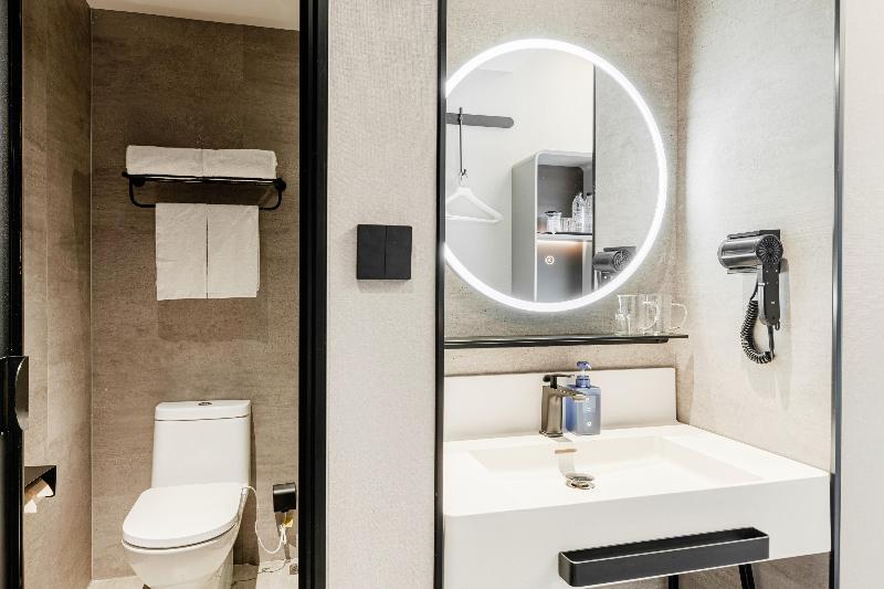 Camera Standard, Hanting Beijing Wangfujing