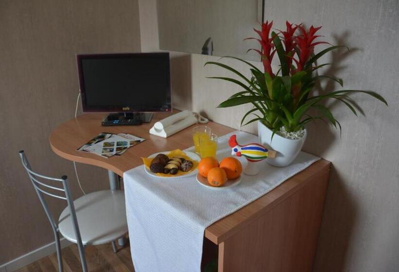 חדר סטנדרט לארבעה, Le Stanze Del Console