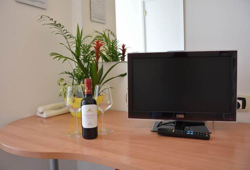 חדר בסיסי, Le Stanze Del Console