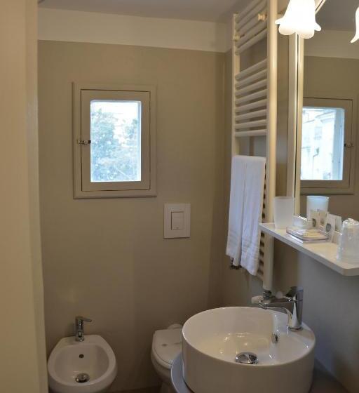 חדר סטנדרט, Le Stanze Del Console