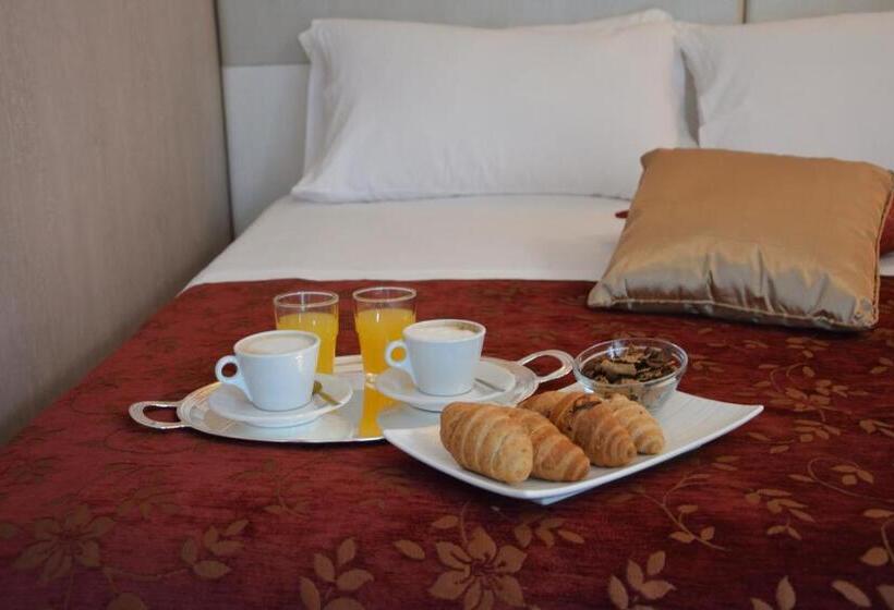 חדר סטנדרט לארבעה, Le Stanze Del Console