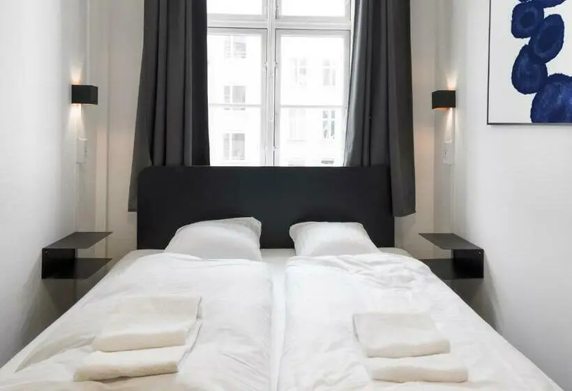 اتاق استاندارد با سرویس بهداشتی مشترک, Where To Sleep