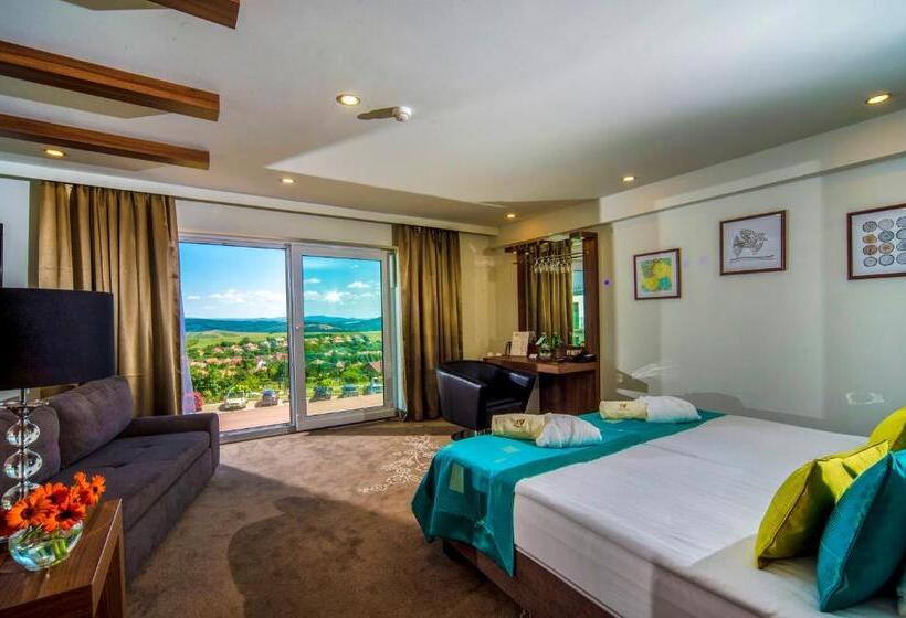 Номер Superior, Castellum Hotel Hollókő