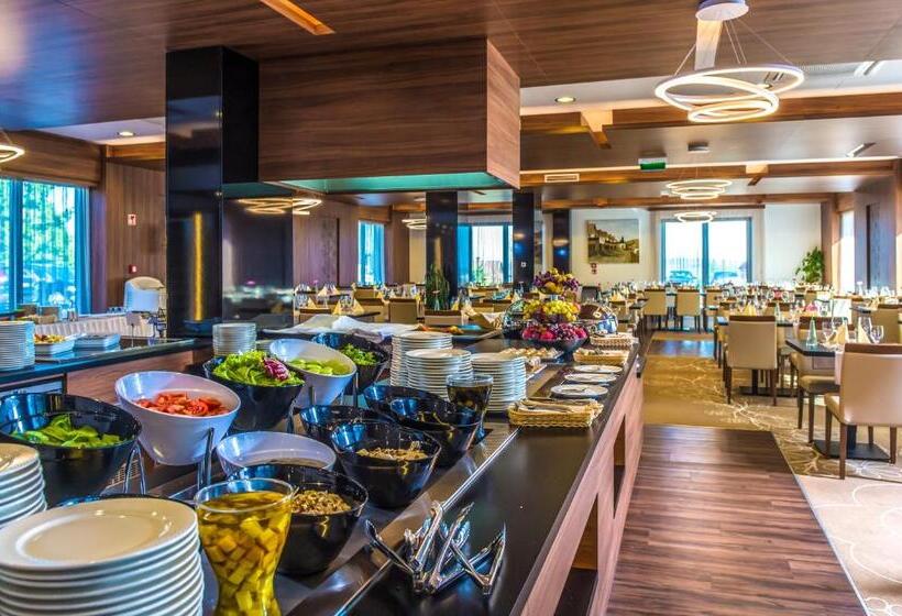 Люкс с гидромассажем, Castellum Hotel Hollókő