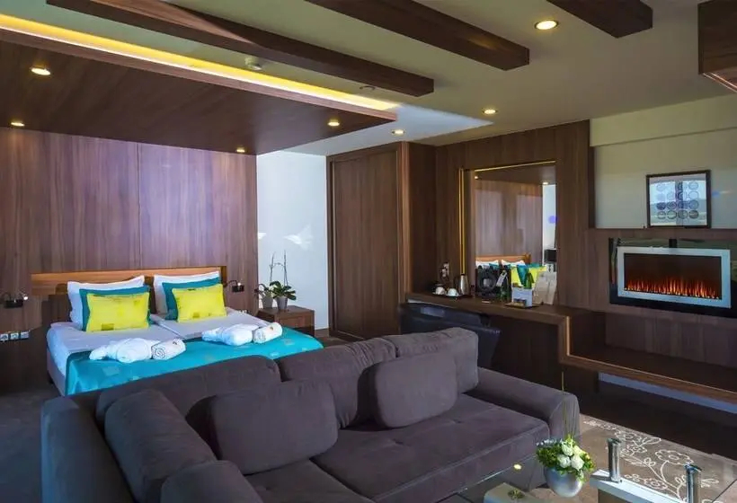 スイート（家族用）, Castellum Hotel Hollókő