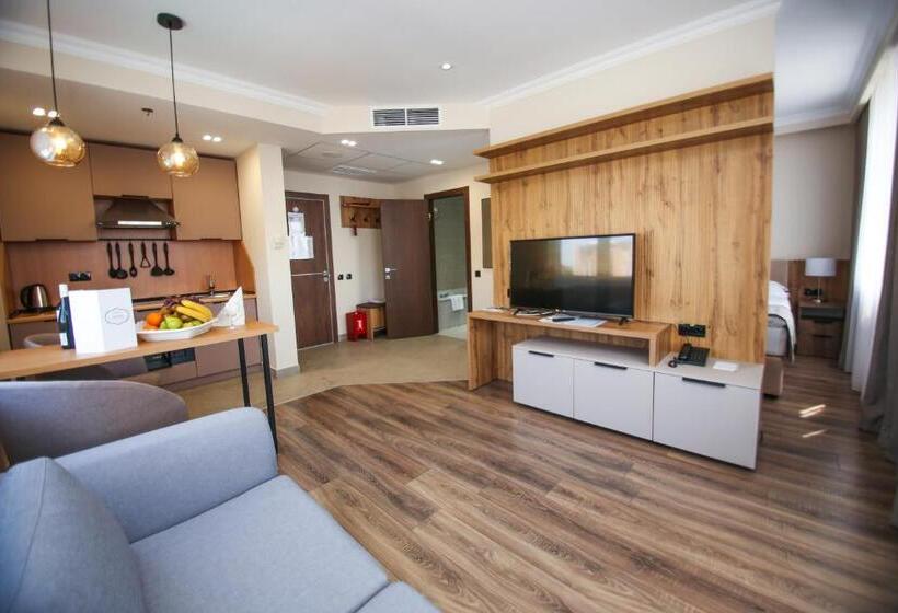 آپارتمان لوکس 1 خوابه, Chagala Residence Atyrau